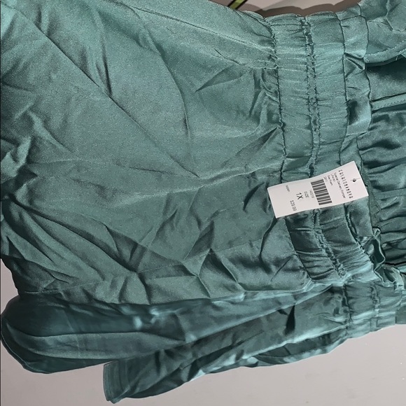 Satin romper - Picture 3 of 6